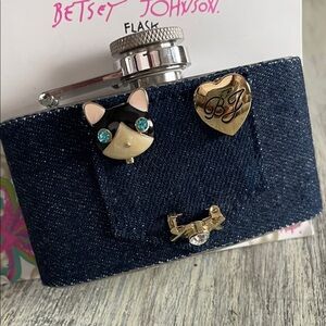 Betsey Johnson 3 oz Blue Denim Flask w/Cat, heart and XOX accent removable pins.
